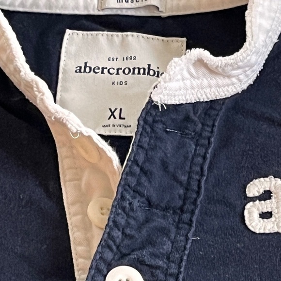 Abercrombie Kids long sleeve muscle shirt size extra large - Picture 2 of 3